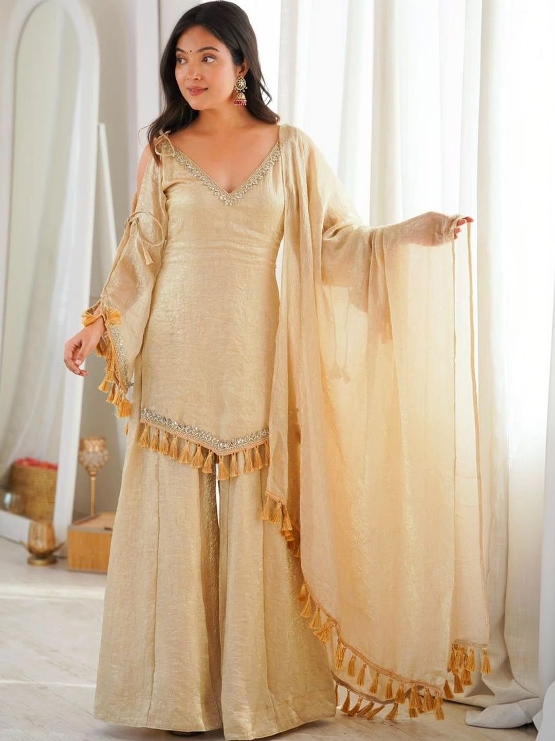 SAJAVAT ETHENIC WEAR SAJAVAT ETHENIC WEAR Women Ethnic Motifs Regular Thread Work Pure Silk Kurta with Sharara & With Dupatta