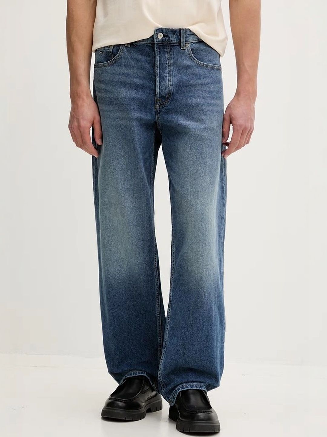 YAMEETFIT Men Jean Straight Fit Mid-Rise Ombre Jeans