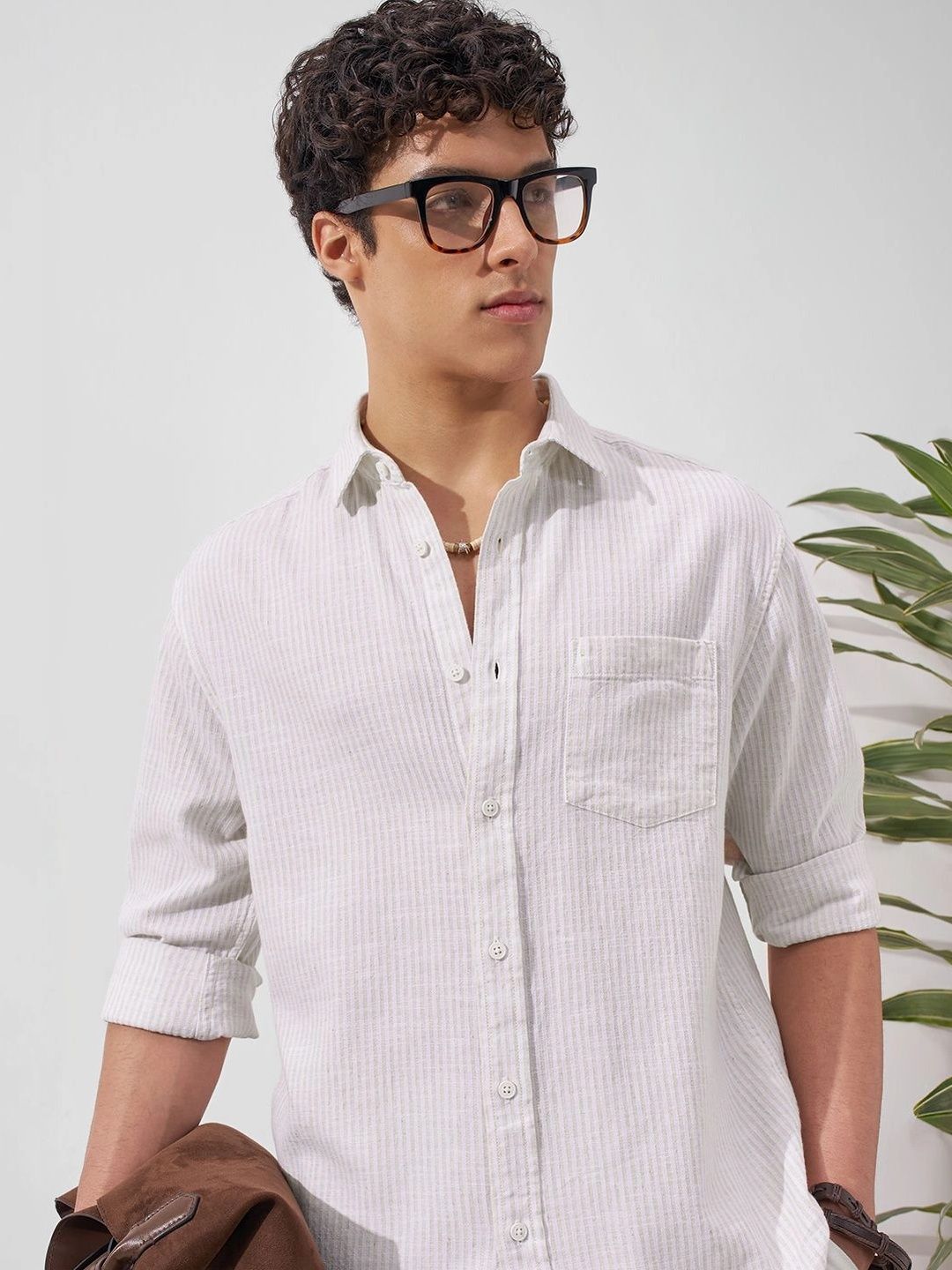 HIGHLANDER Men Striped Casual Shirt