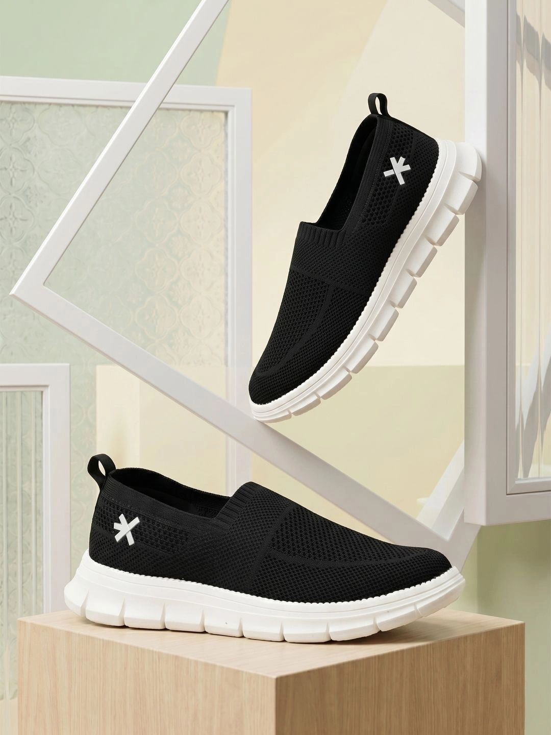 HRX by Hrithik Roshan Men Textile Running Shoes
