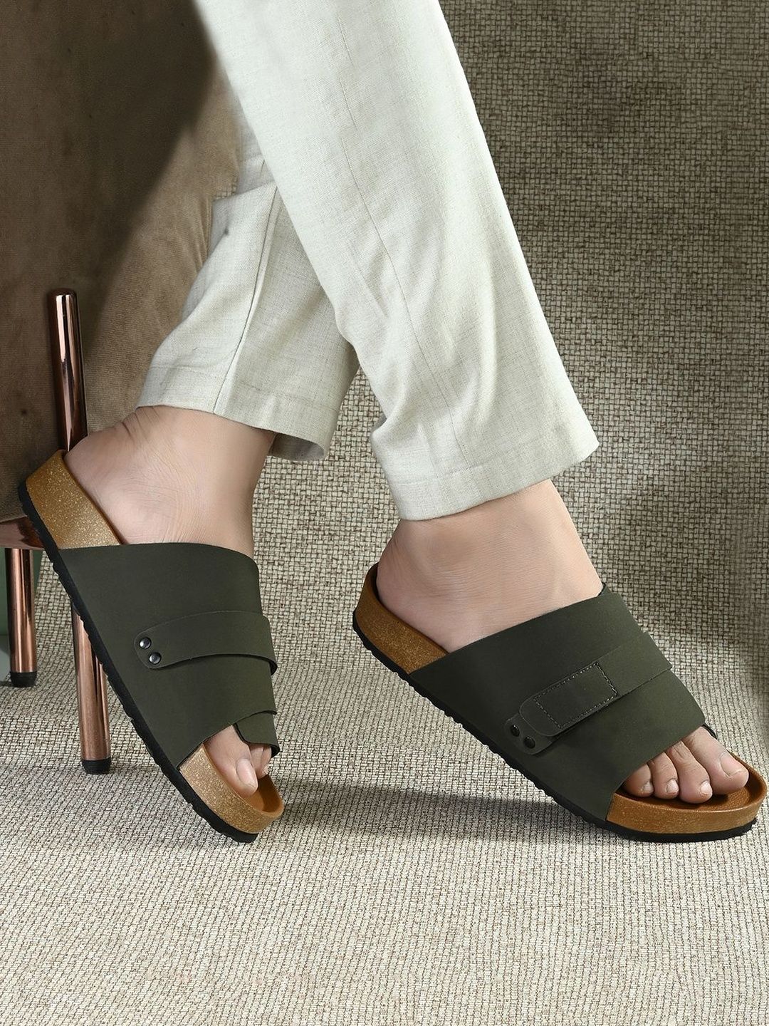 Anouk Men Slip-On