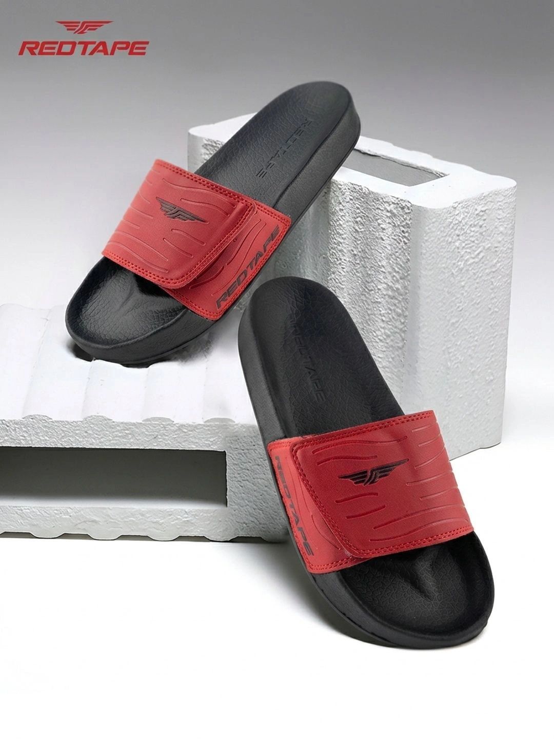 Red Tape Men Textured Sliders