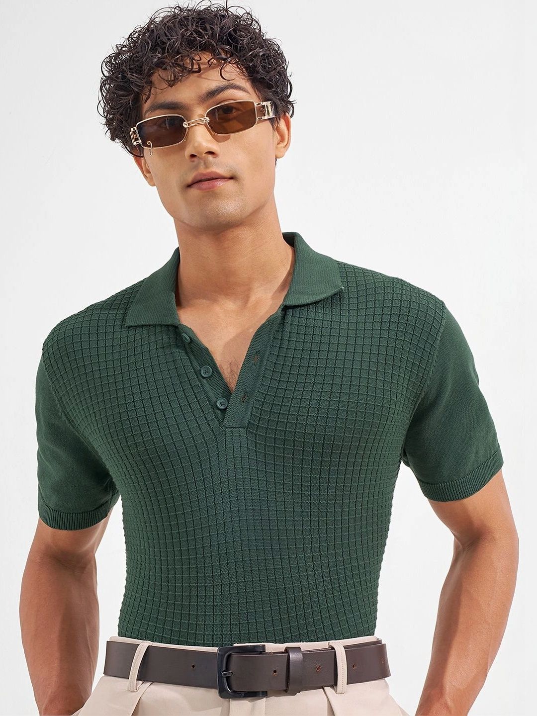 HIGHLANDER Men Relaxed Fit Green Round Neck Half Sleeve Drop Shoulder Self Design Tshirts