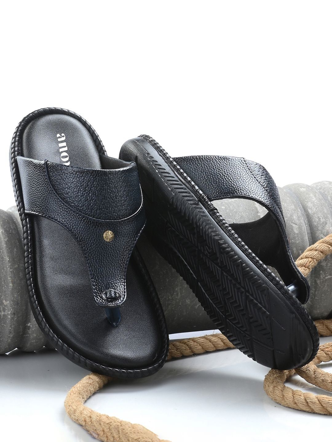 Anouk Men Slip-On