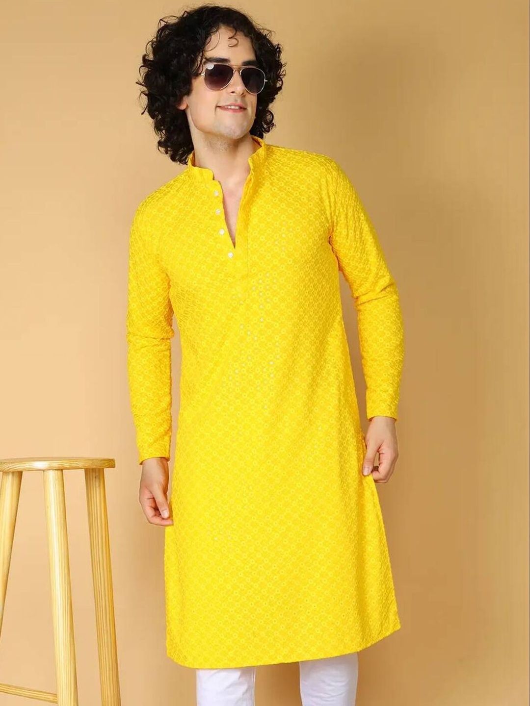 Anouk Men Embroidered Mirror Work Kurta