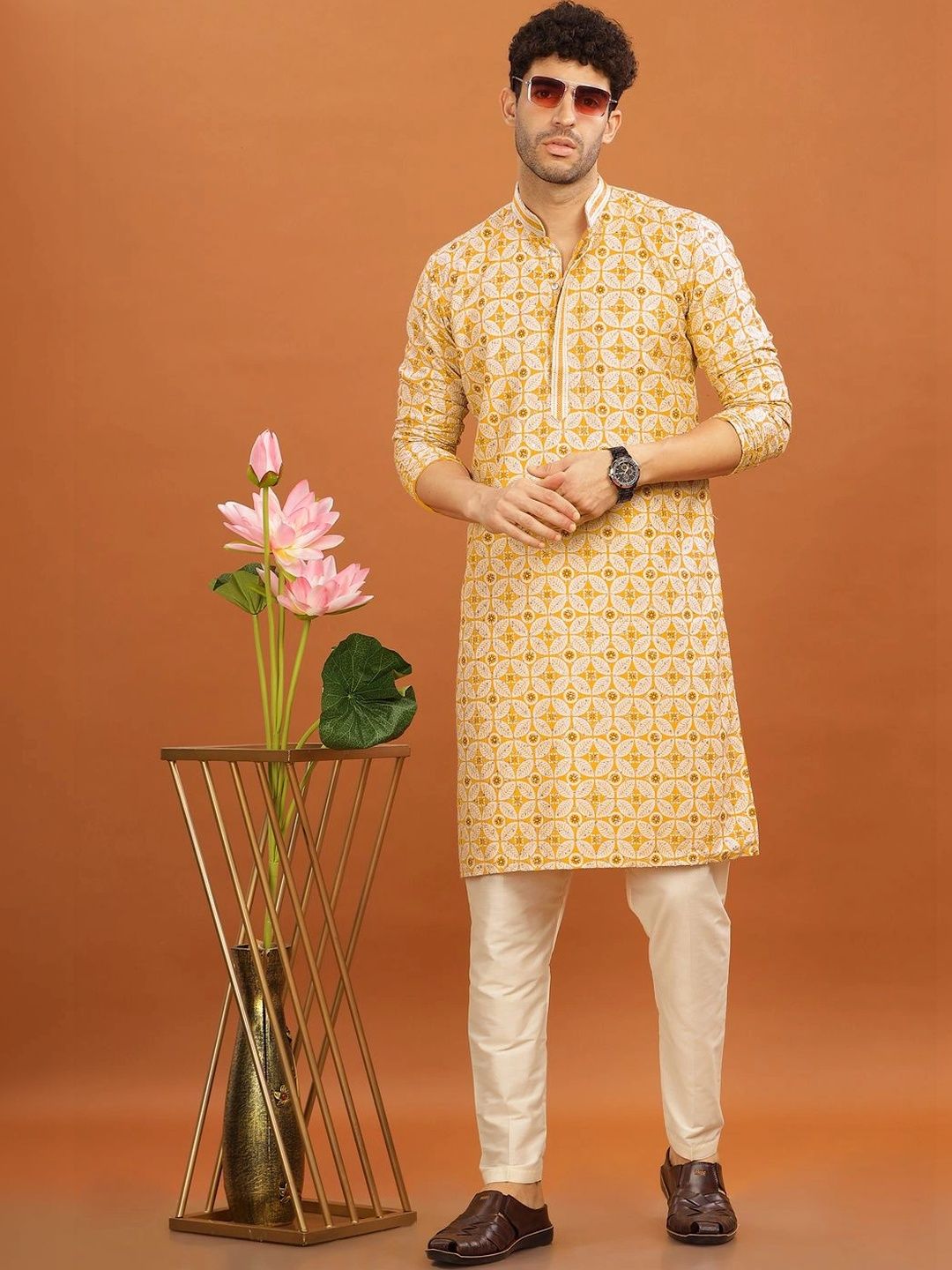 Anouk Men Floral Embroidered Thread Work Floral Kurta