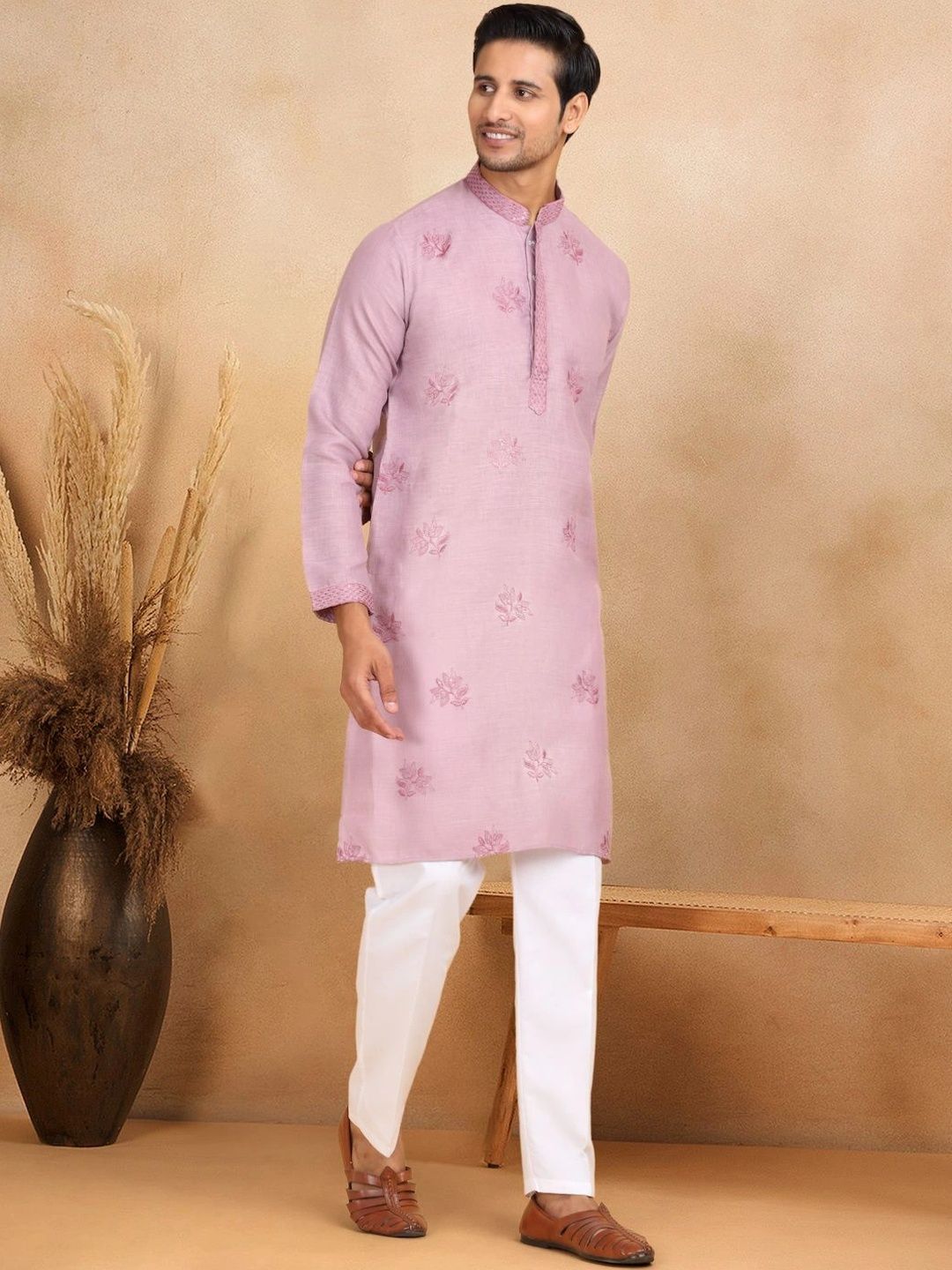 KRAFT INDIA Men Embellished Thread Work Kurta