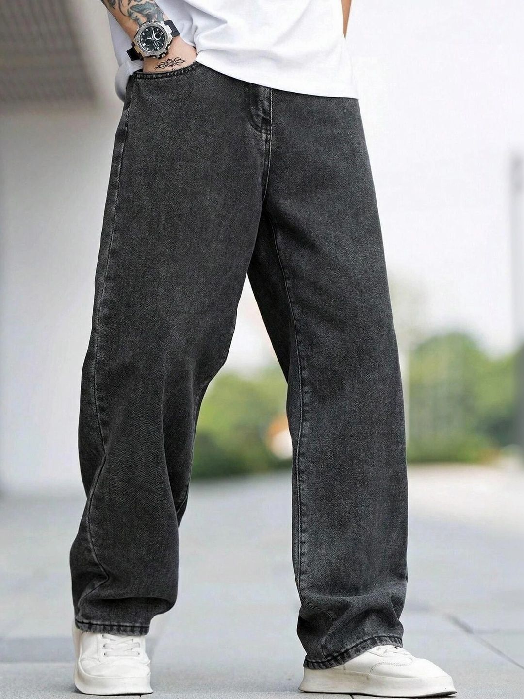 MAAHIT Men Relaxed Fit Mid-Rise Stretchable Jeans