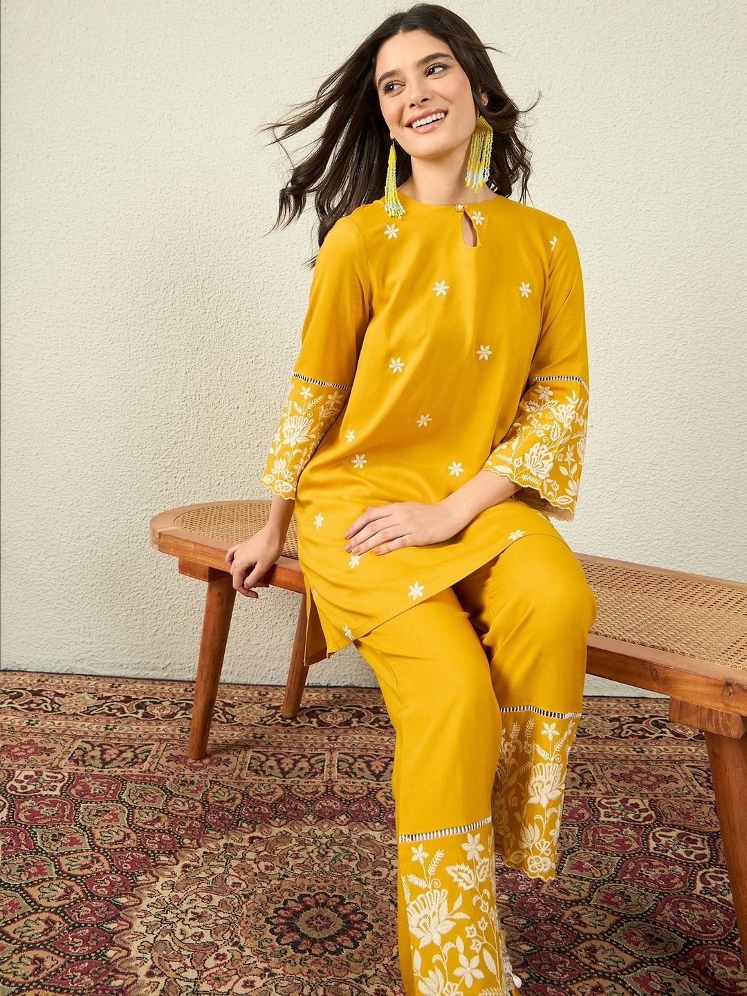 Anouk Embroidered Viscose Rayon Round Neck Co-Ords
