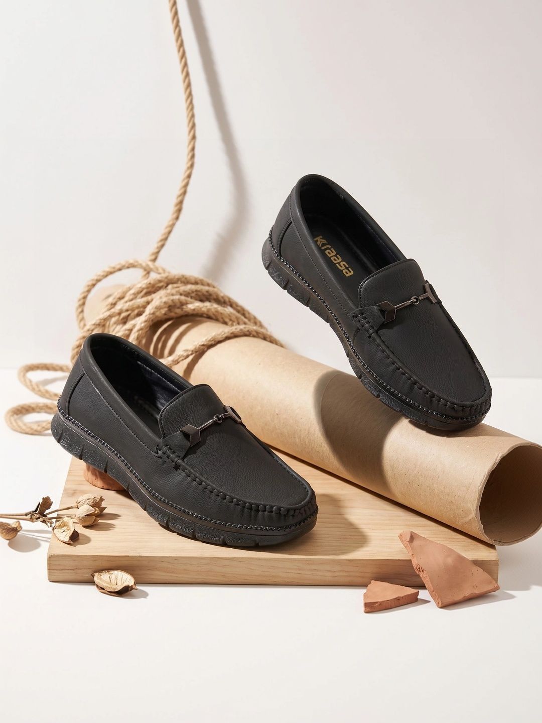 Knight Ace Knight Ace Men Round Toe Textured Suede Loafers