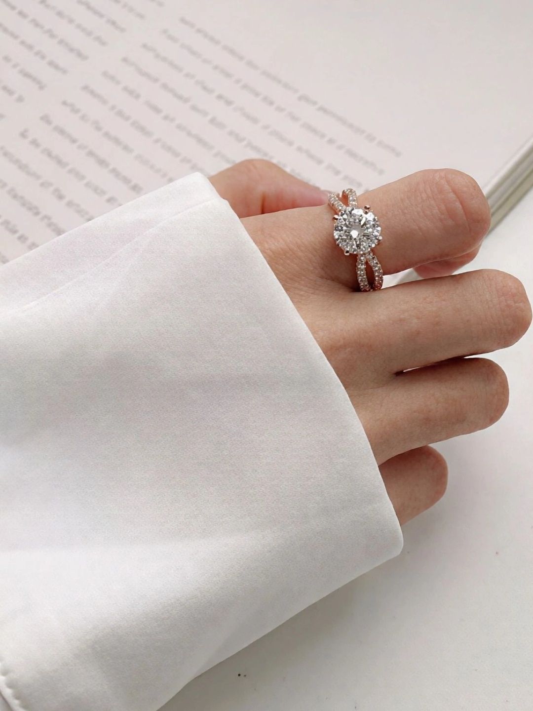 Plativer Women Crystals Finger Ring