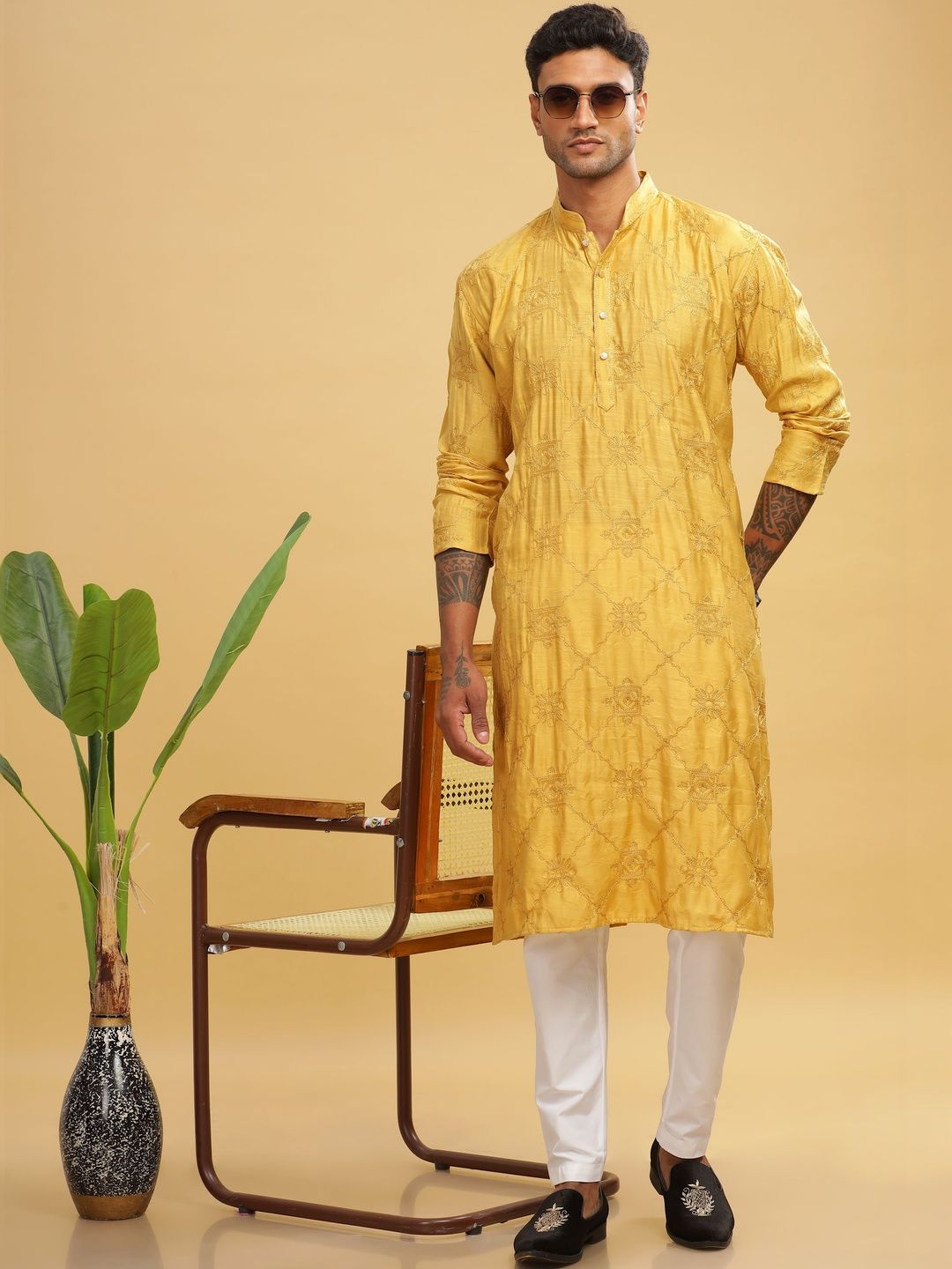 Anouk Anouk Men Chain Embroidered Thread Work Knee Length Kurta