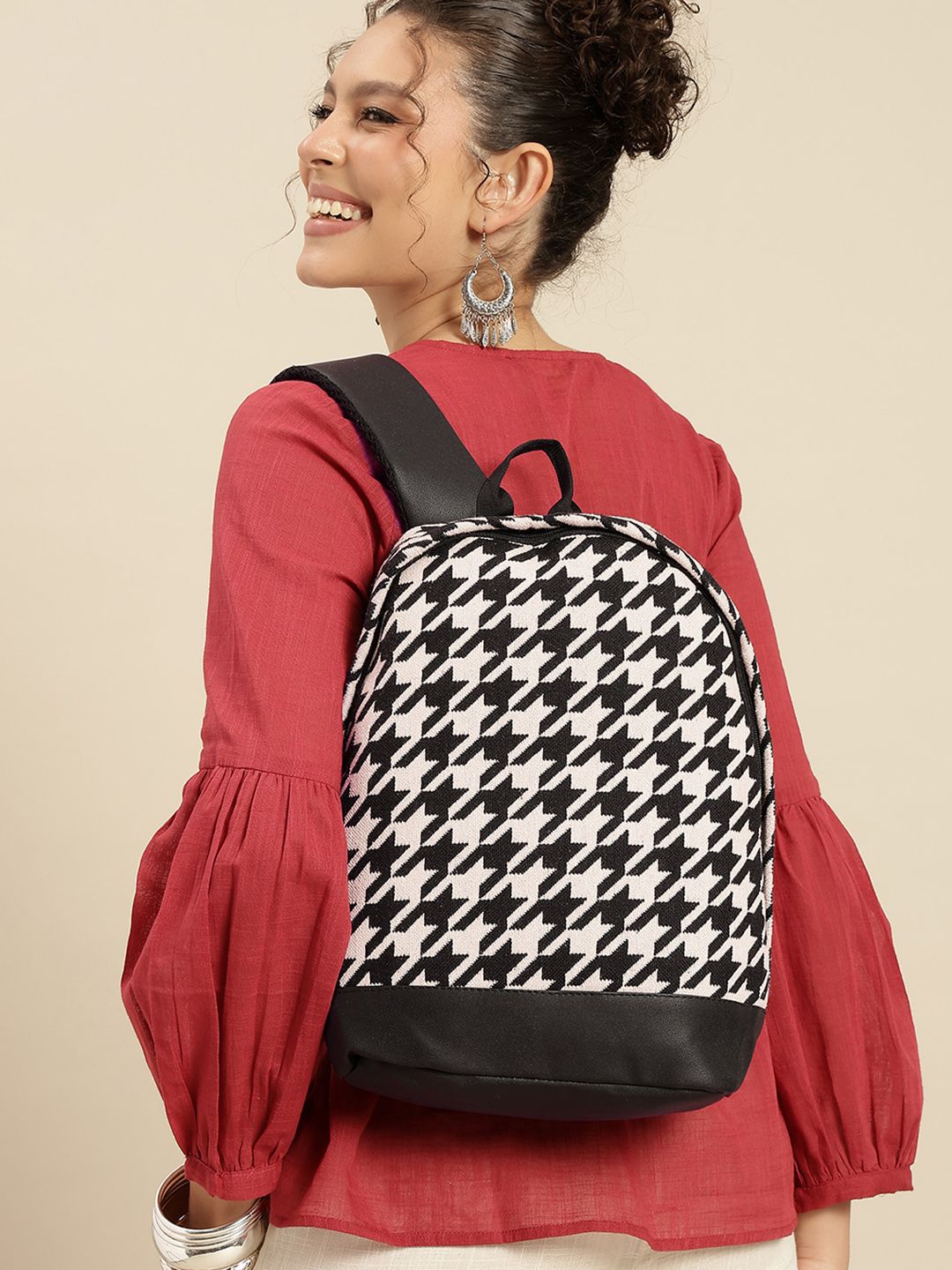 anouk mini backpack mens NEW with Tags! Fiorelli Black Faux-Leather The large zippered main compartment is large enough to hold an A5 or B5 size journal or notebook and has two interior open pockets Fiorelli | Anouk Backpack |