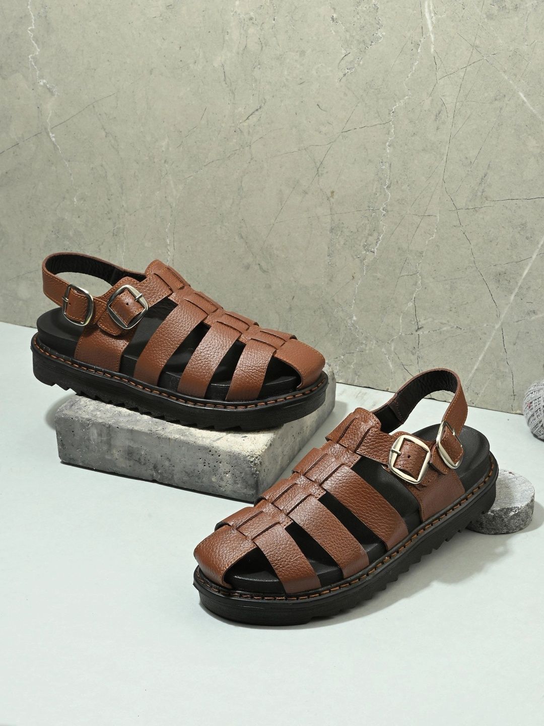 House of Pataudi Men Leather Fisherman Sandals