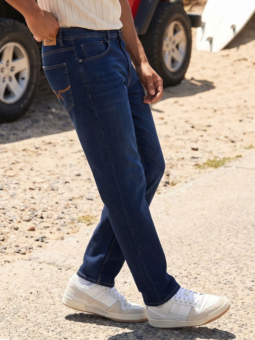 The Roadster Life Co. Men Straight Fit Light Fade Stretchable Jeans