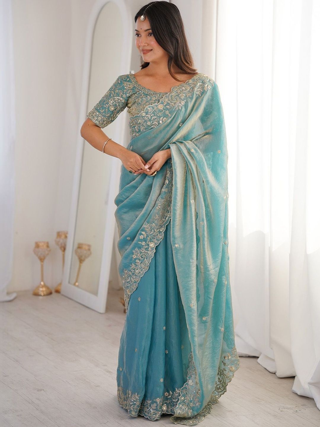 Anouk Anouk Embellished Embroidered Satin Heavy Work Saree