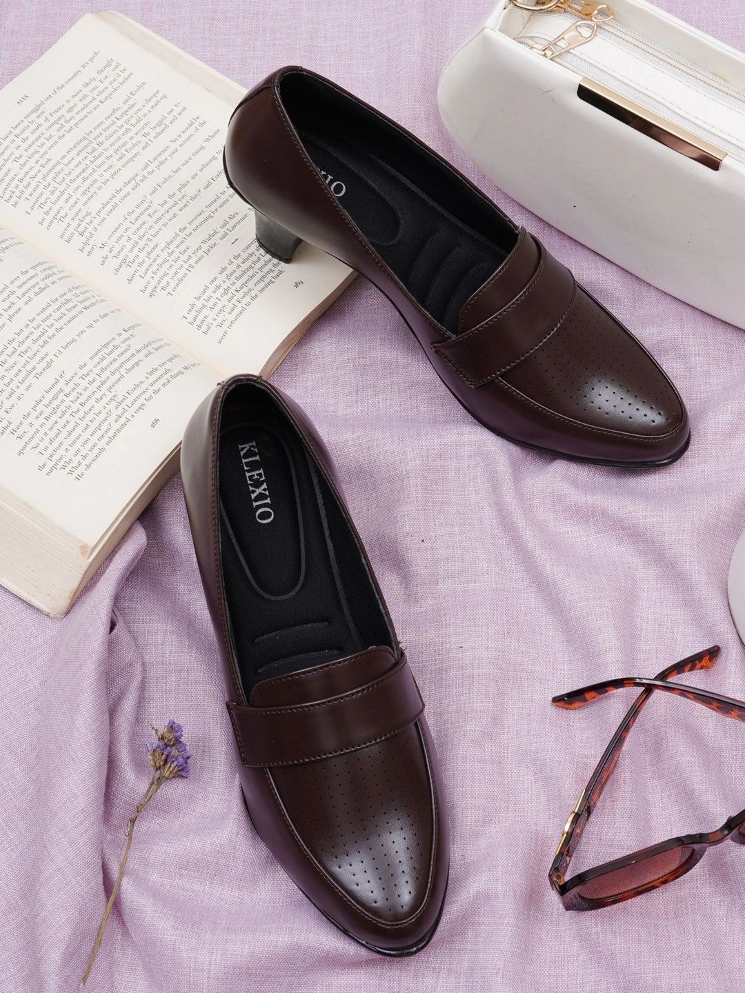 ALLEYSTRAP ALLEYSTRAP Textured Block Pumps