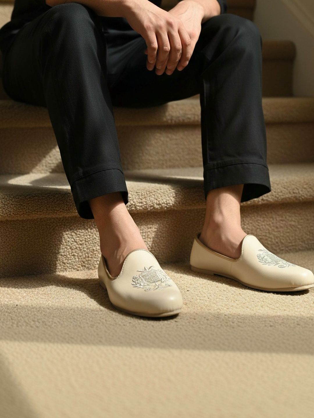 Anouk Men Embellished Ethnic Mojaris with Embroidered Flats