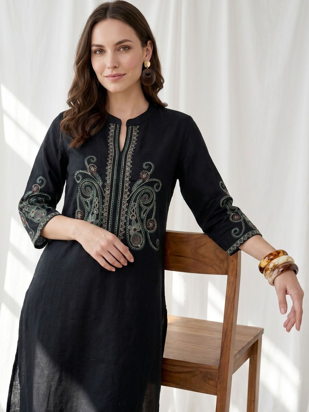 Anouk Women Ethnic Motifs Embroidered Thread Work Kurta