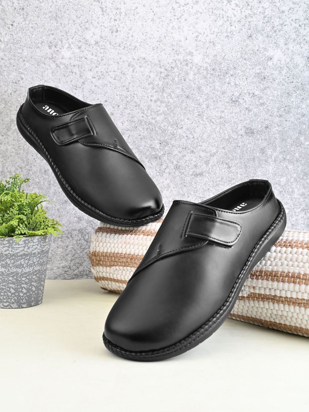 Anouk Men Clogs Sandals