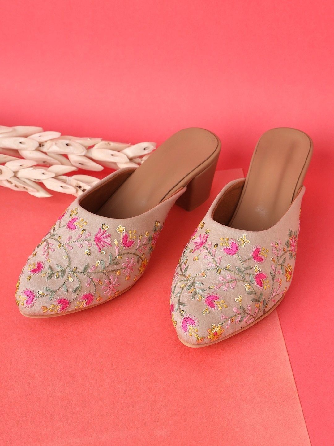 Anouk Ethnic Block Mules