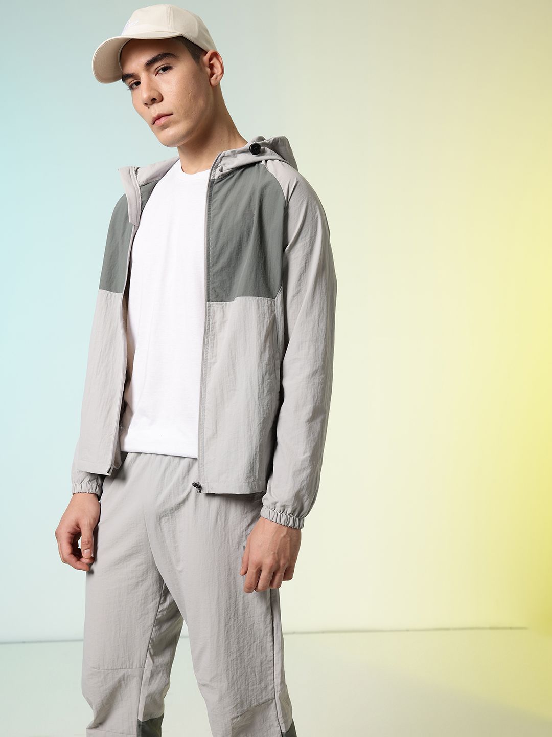 HRX by Hrithik Roshan Hooded Raglan Sleeves Rapid Dry Running Tracksuit