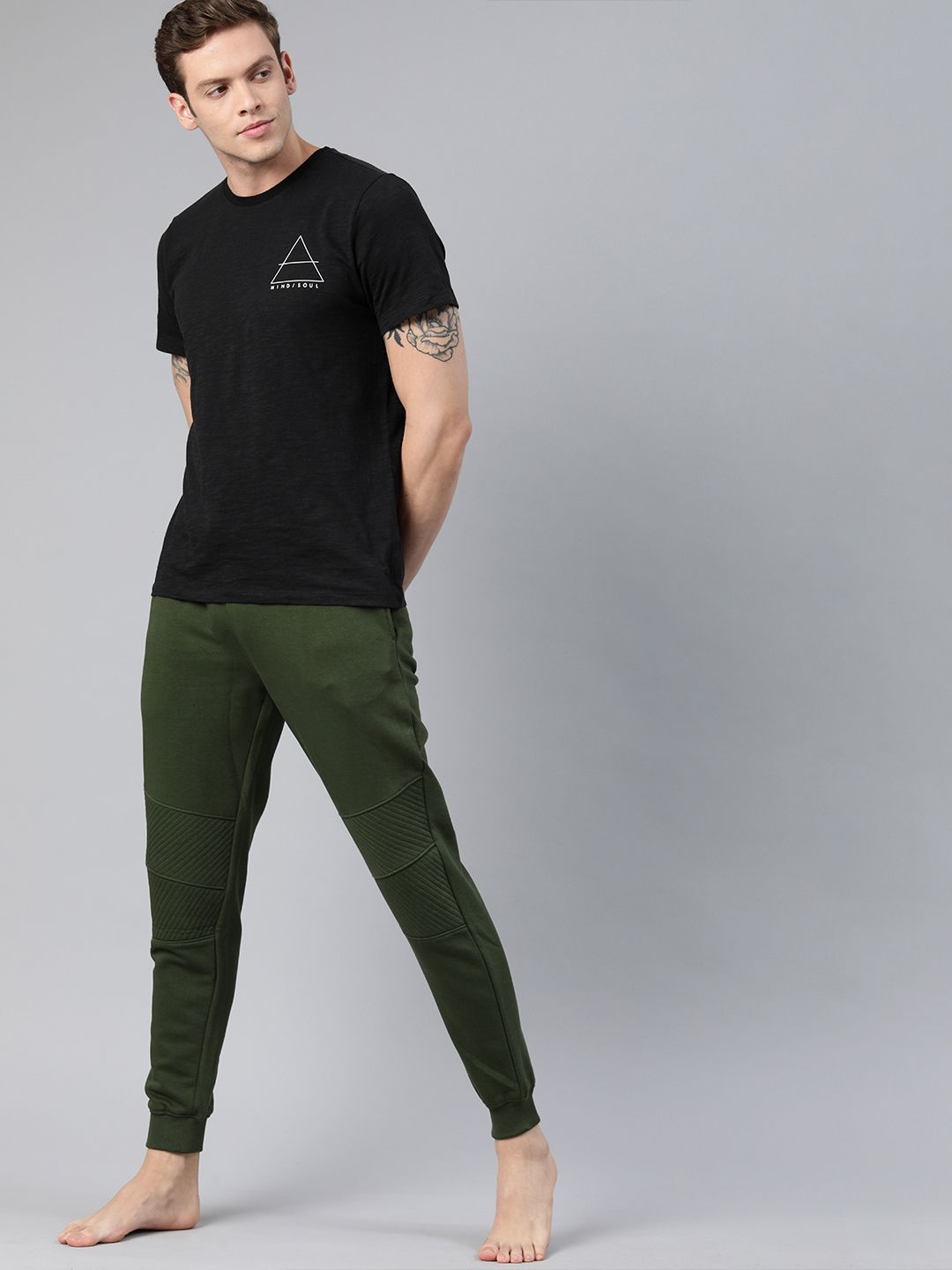 HRX by Hrithik Roshan Men Black Solid Bio-Wash Yoga Tshirt