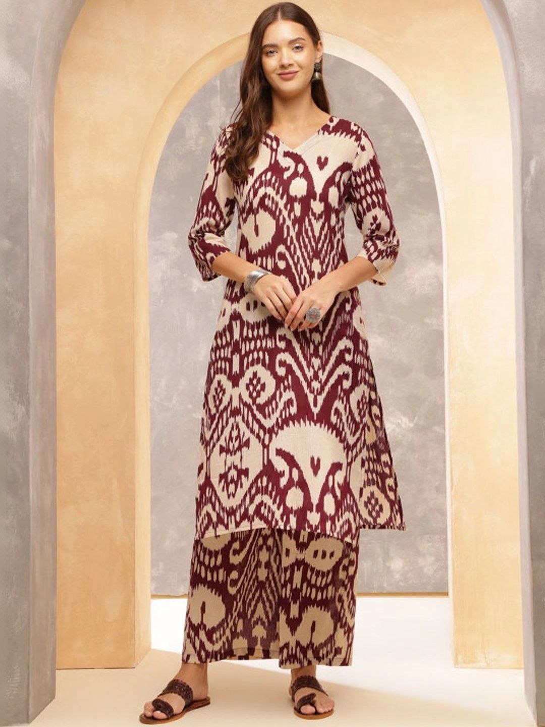 PREM KUMAR PREM KUMAR Women Abstract Printed V-Neck Regular Kurta With Palazzos