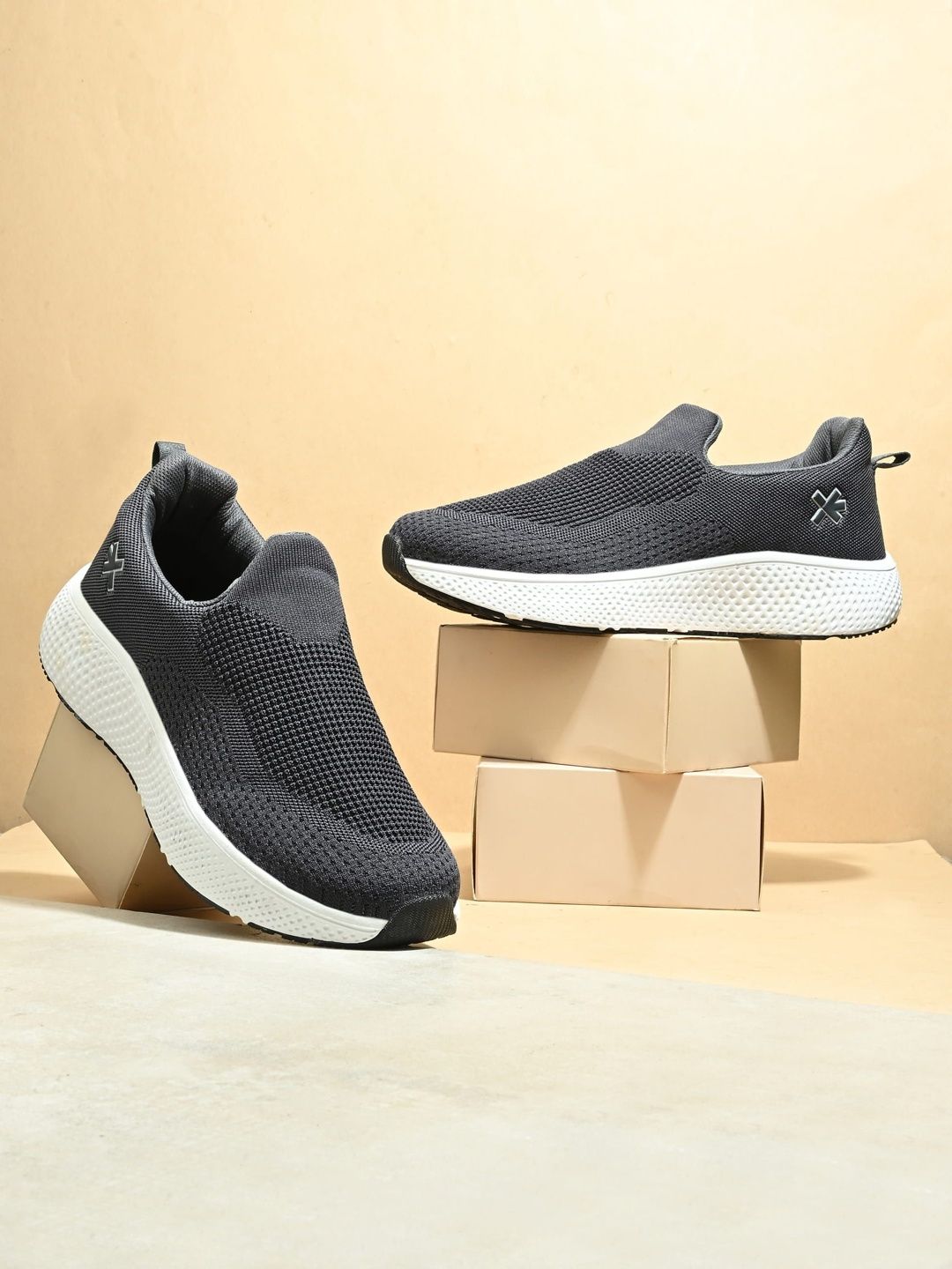 HRX by Hrithik Roshan Men Running Non-Marking Shoes