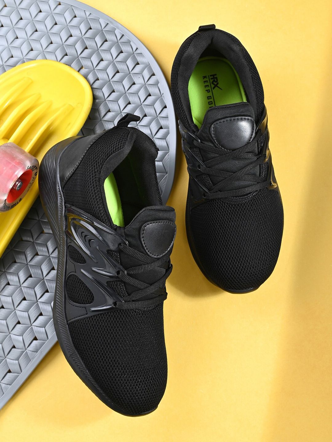 HRX by Hrithik Roshan Men Black & Green Mesh Walking Shoes