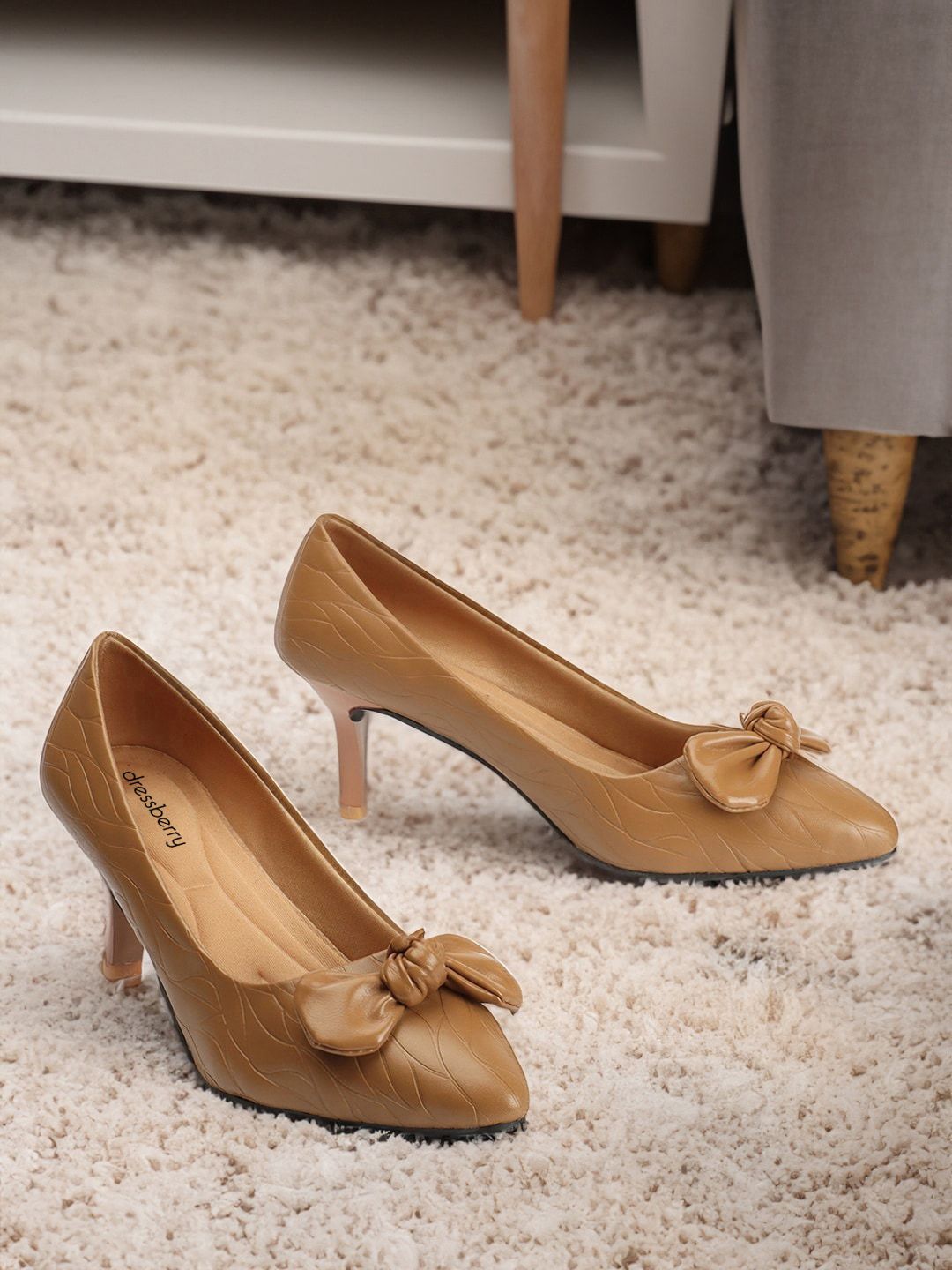 DressBerry Beige Textured Pointed Toe Slim Pumps With Bows