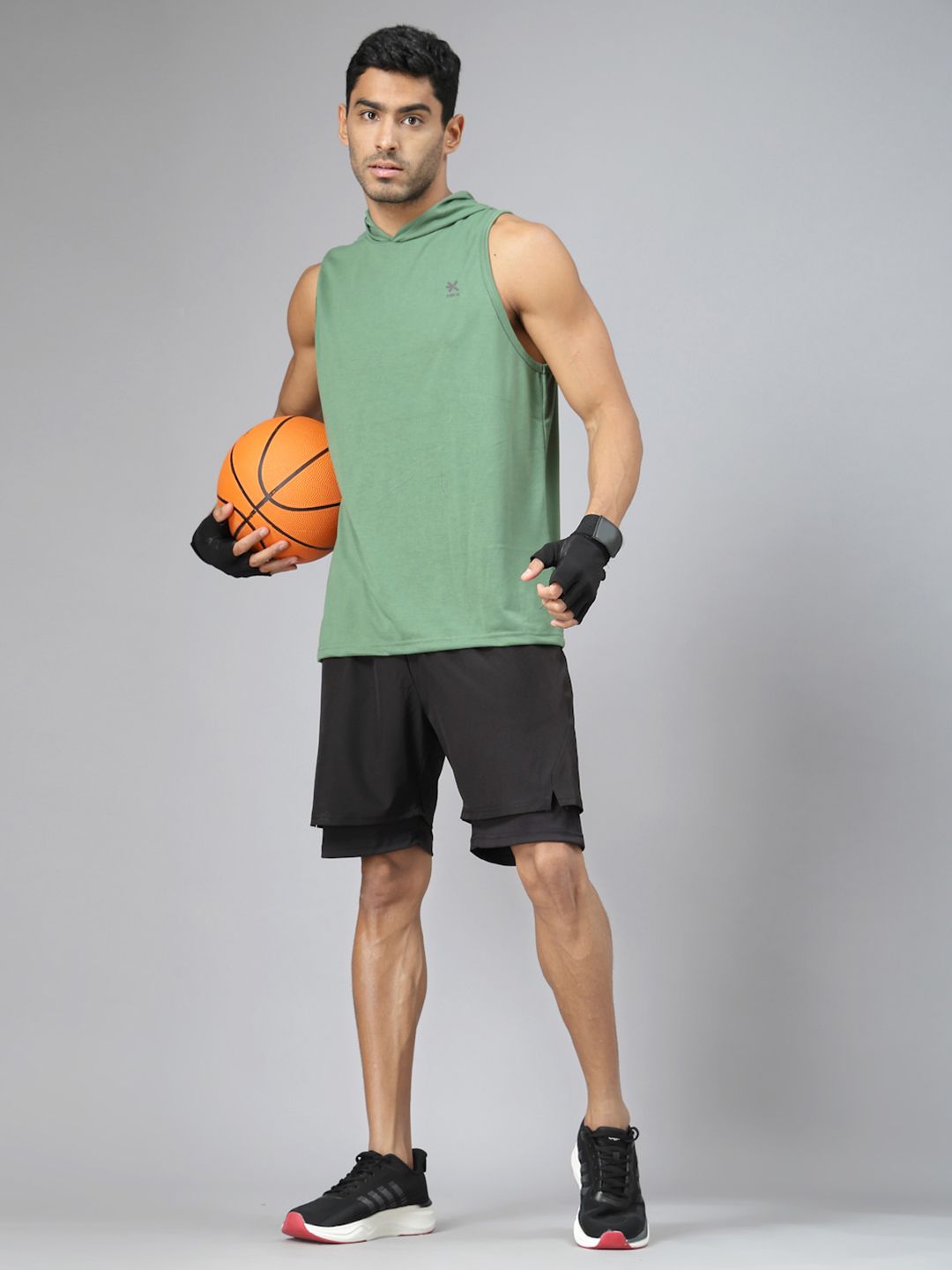 HRX by Hrithik Roshan Men Pockets Slim Fit Gym Vest