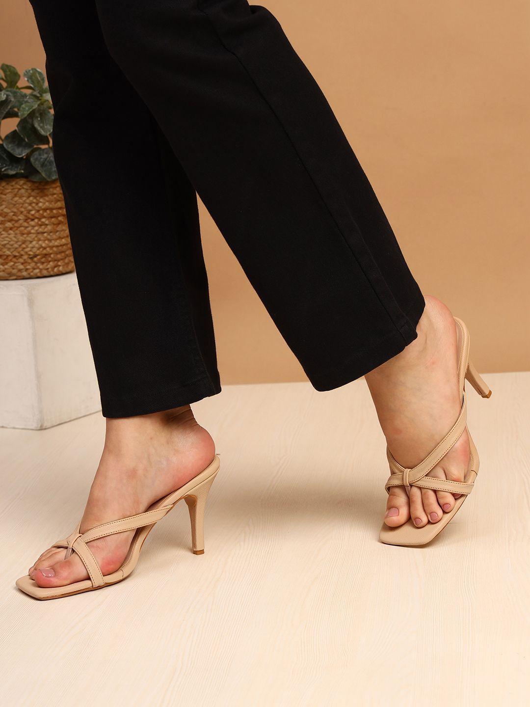 DressBerry DressBerry PU Work Stiletto Peep Toes with Bows