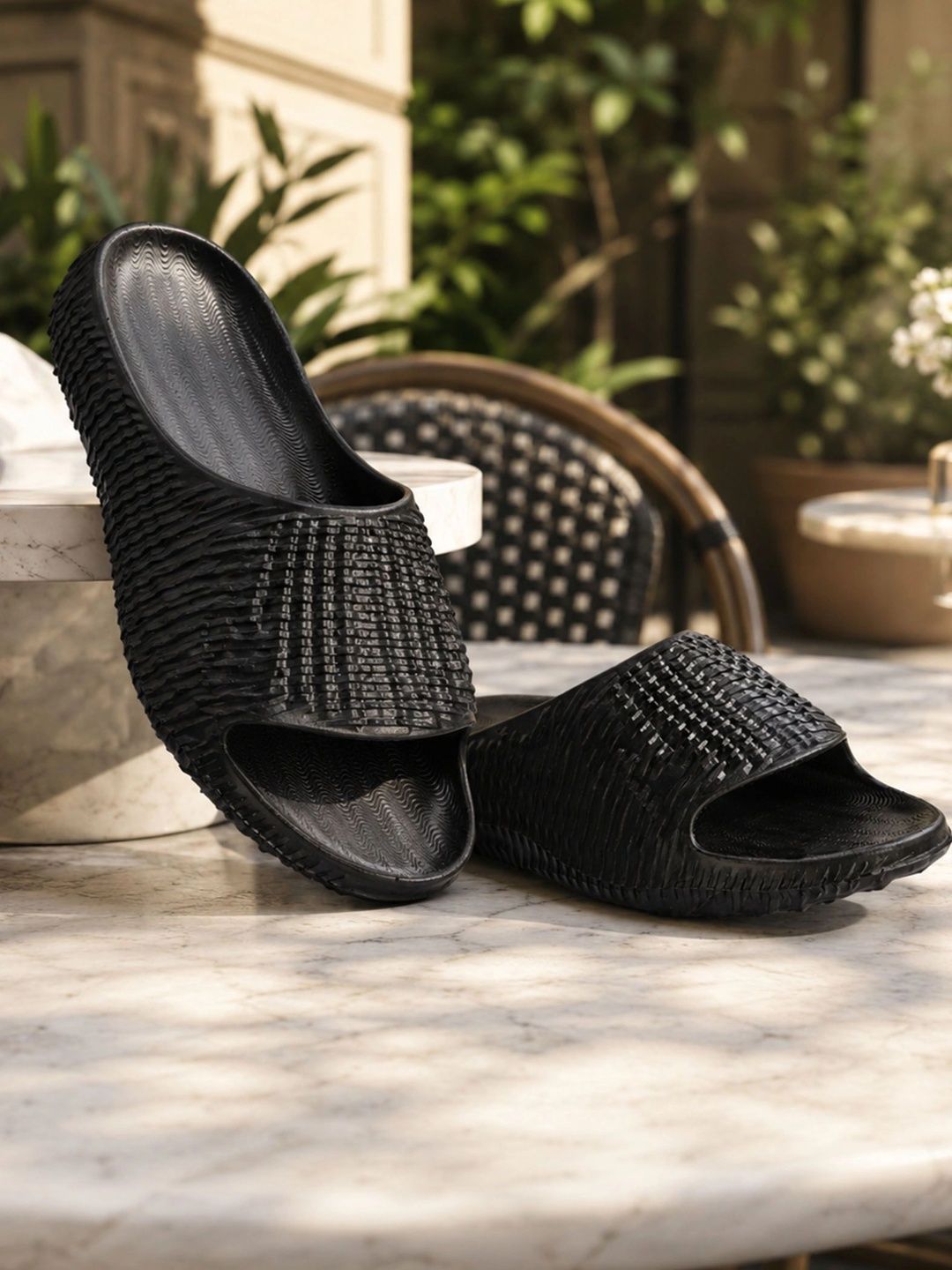 HRX by Hrithik Roshan Men Rubber Sliders