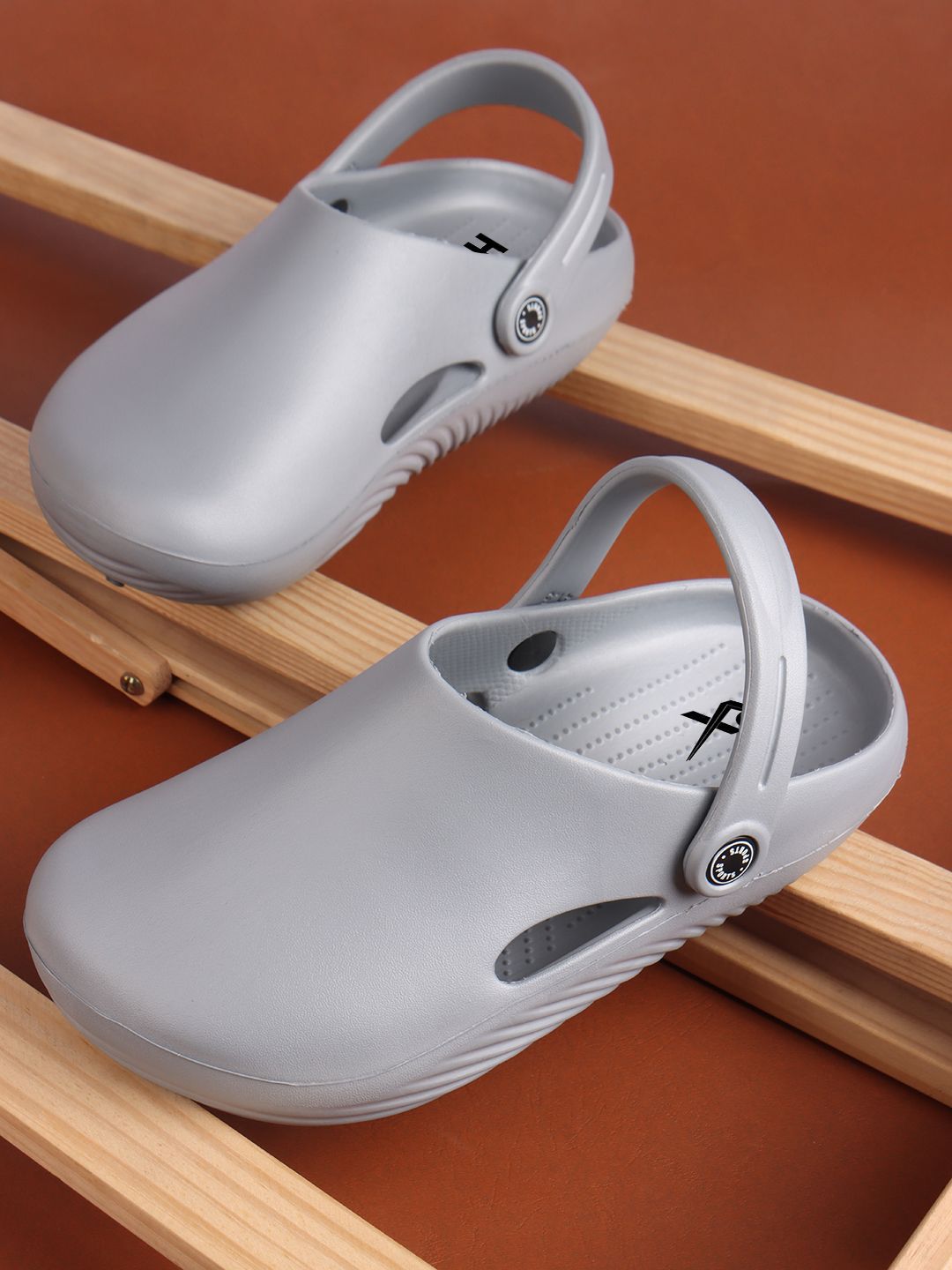 HRX by Hrithik Roshan Men Comfortable Clogs
