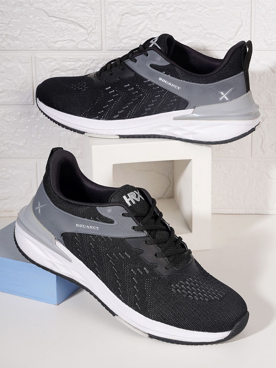 HRX by Hrithik Roshan Men Black & Grey Flyknit Textile Marking Running Shoes