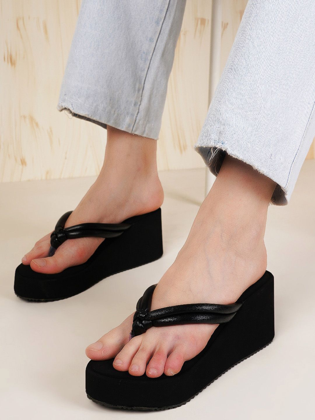 DressBerry DressBerry Black Knotted Strap Flatform Heels