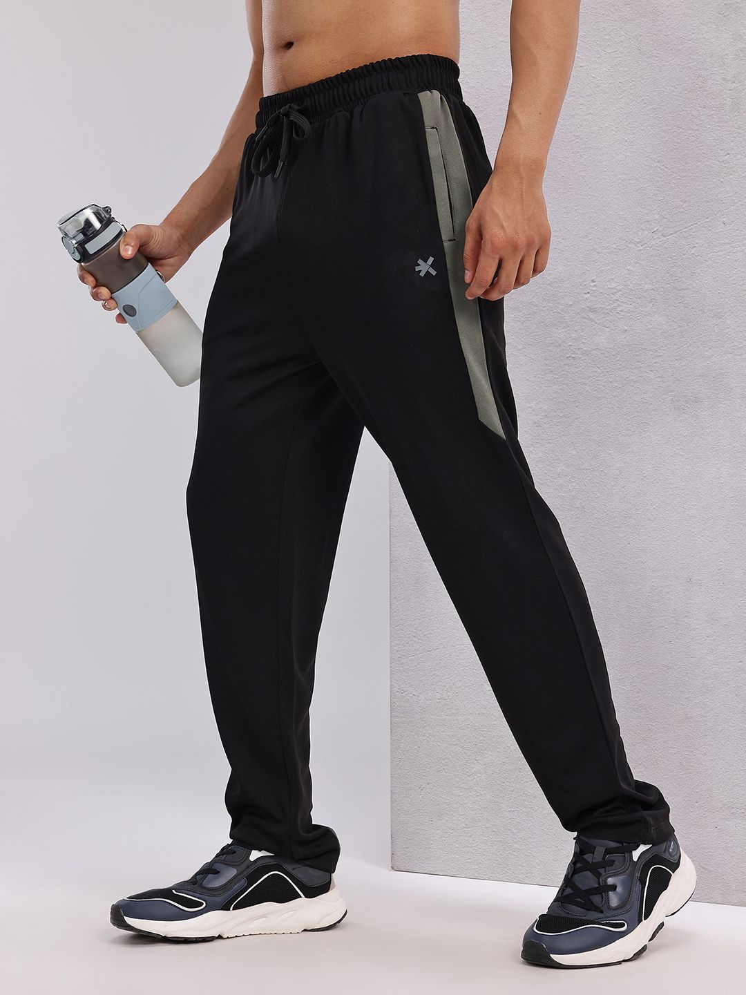 HRX by Hrithik Roshan HRX by Hrithik Roshan Men Track Pants With Side Striped Detail