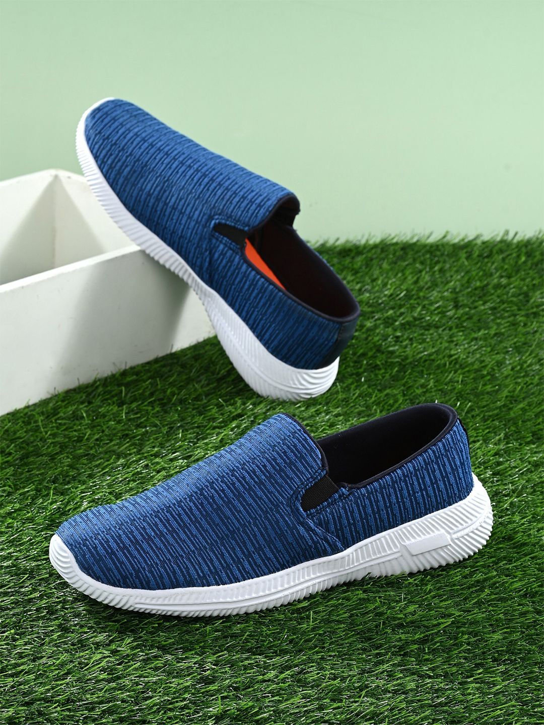 HRX by Hrithik Roshan Men Blue Non-Marking Walking Shoes