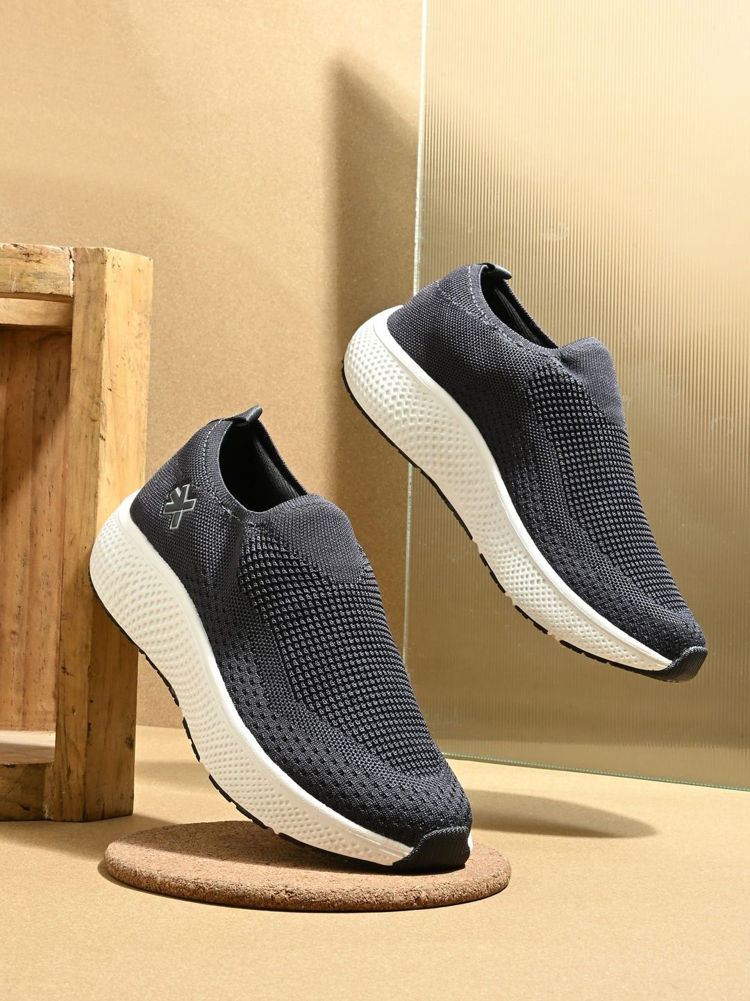 HRX by Hrithik Roshan Men Walking Non-Marking Shoes
