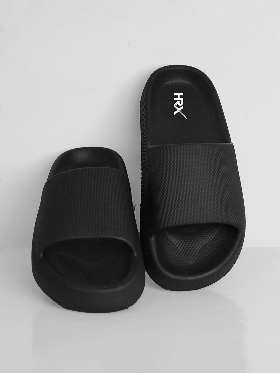 HRX by Hrithik Roshan Self Design Sliders
