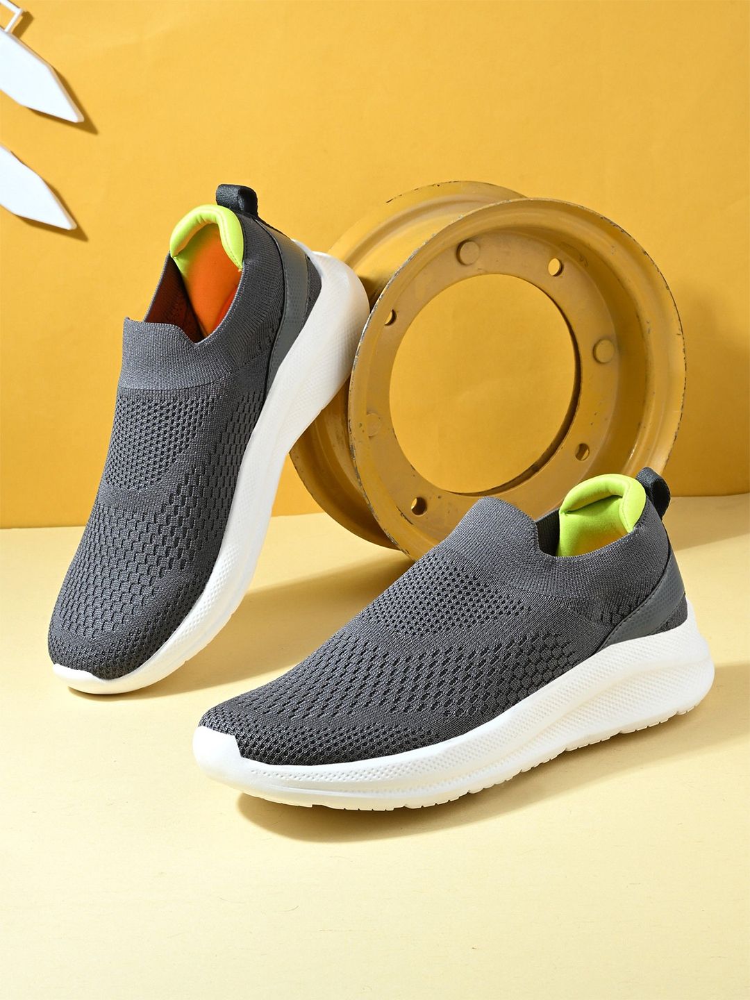 HRX by Hrithik Roshan Men Non-Marking Walking Shoes