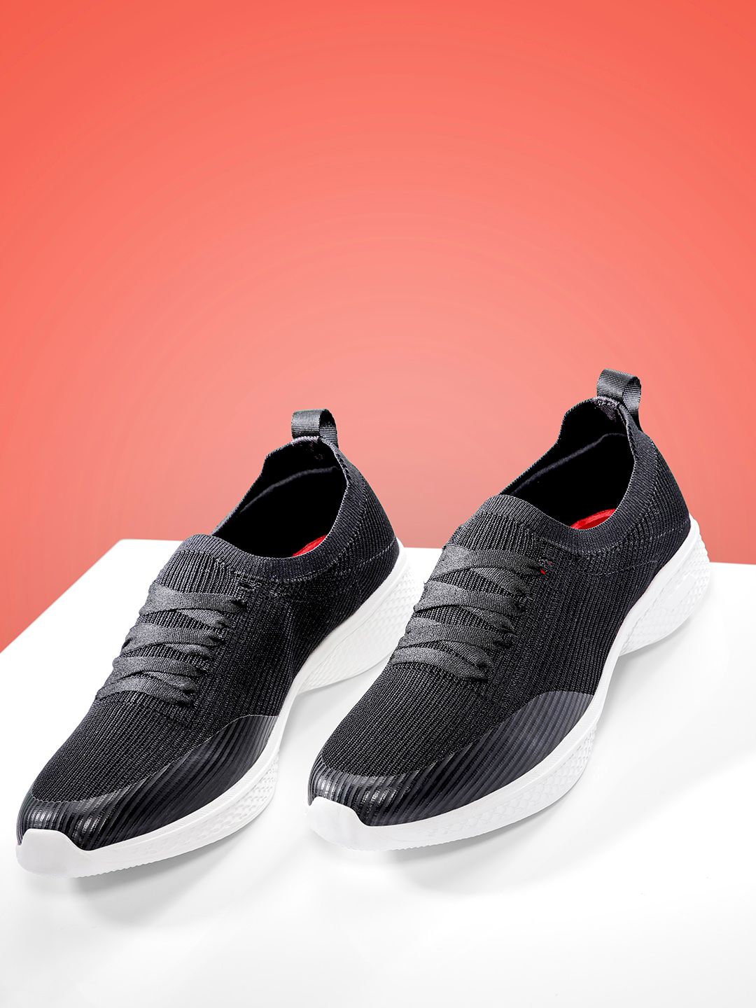 HRX by Hrithik Roshan Men Solid Running Shoes