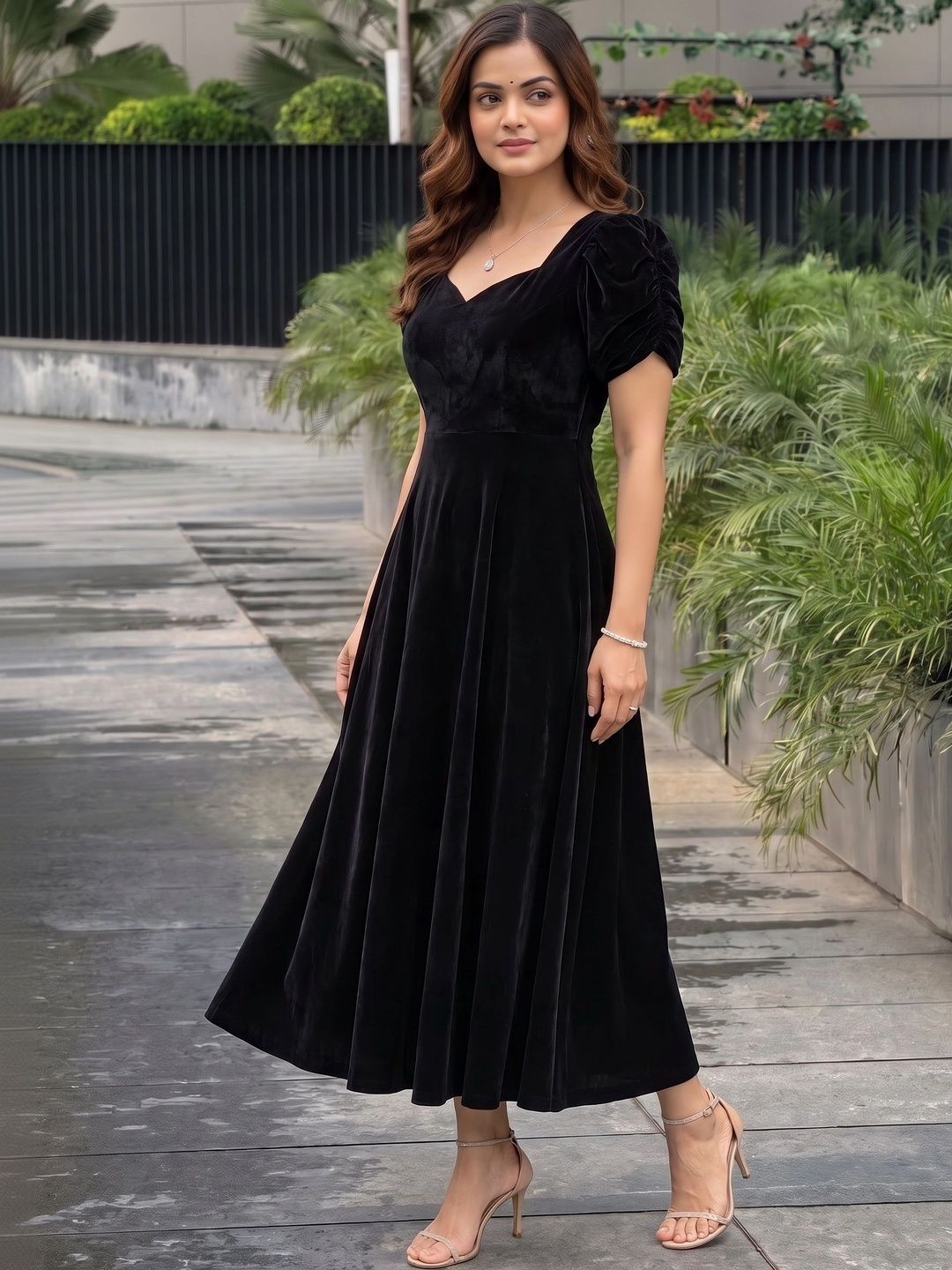 formal black puff sleeve dress