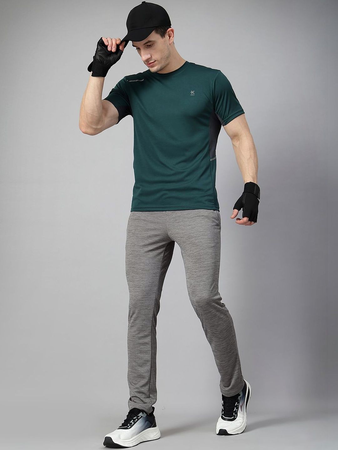 HRX by Hrithik Roshan Men Brand Logo Colourblocked T-shirt