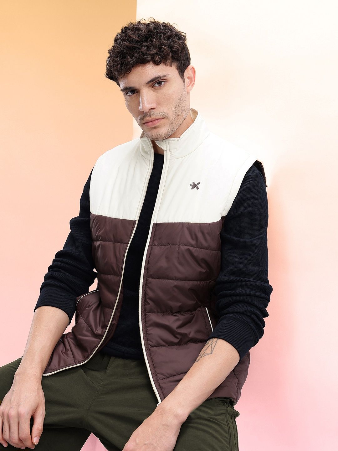 HRX by Hrithik Roshan Mock Collar Colourblocked Gilet