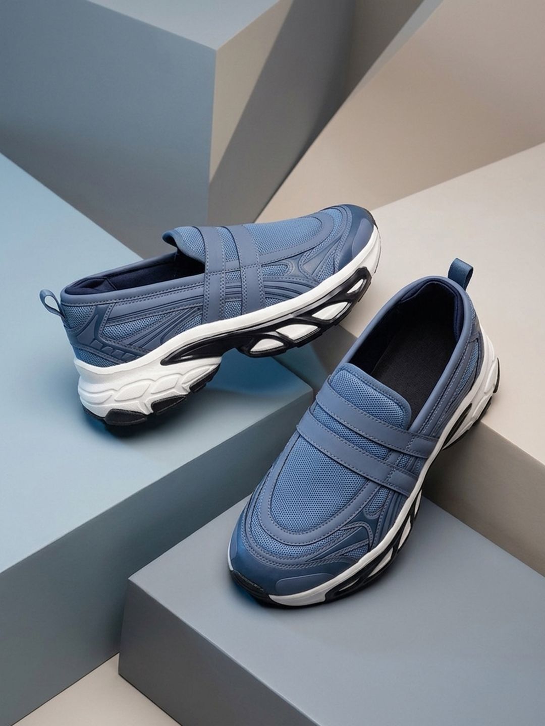 HRX by Hrithik Roshan Men Mesh Walking Shoes