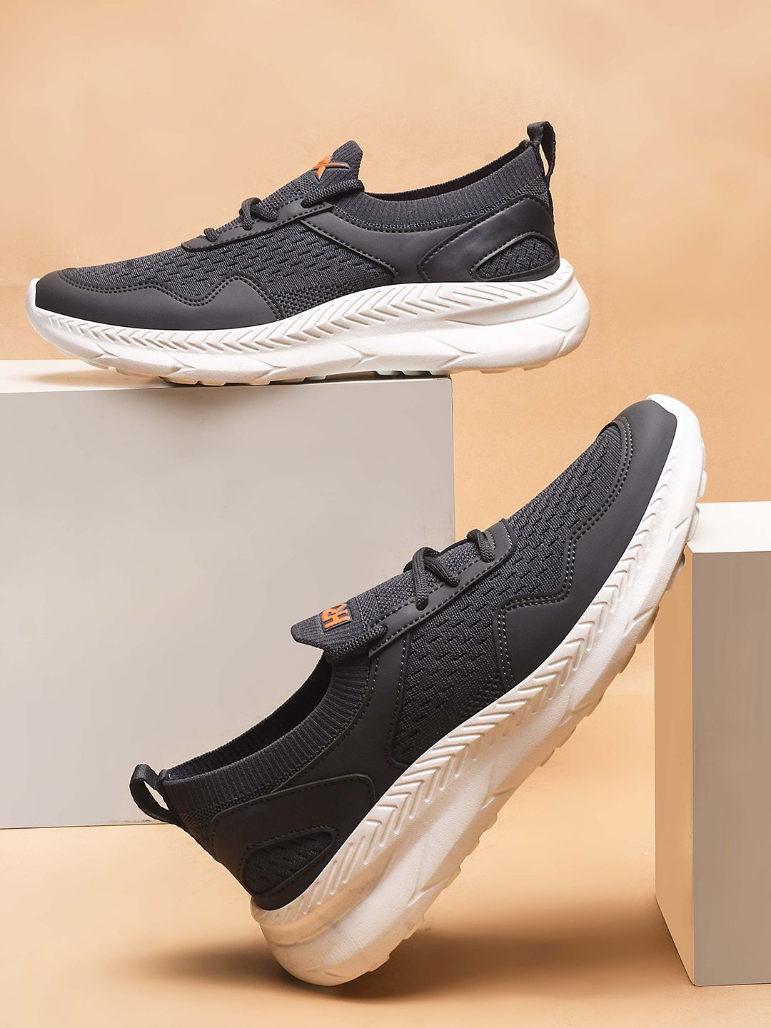 HRX by Hrithik Roshan Men Mesh Flyknit Running Shoes