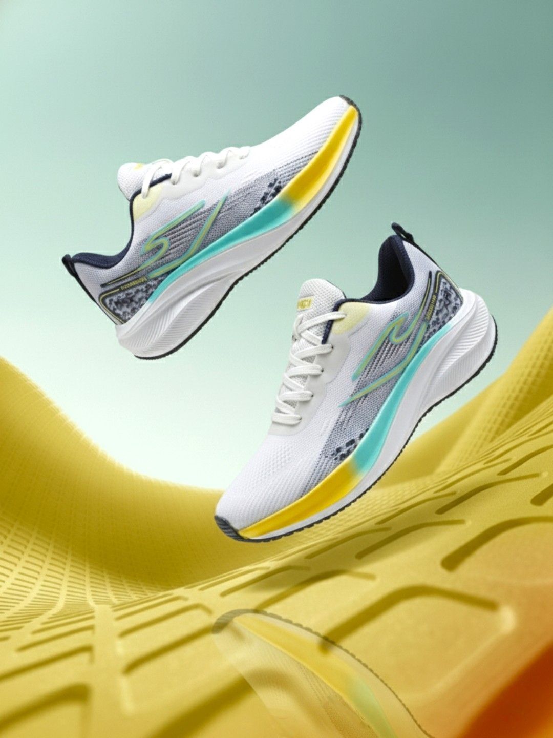 HRX by Hrithik Roshan Men Mesh Running Shoes