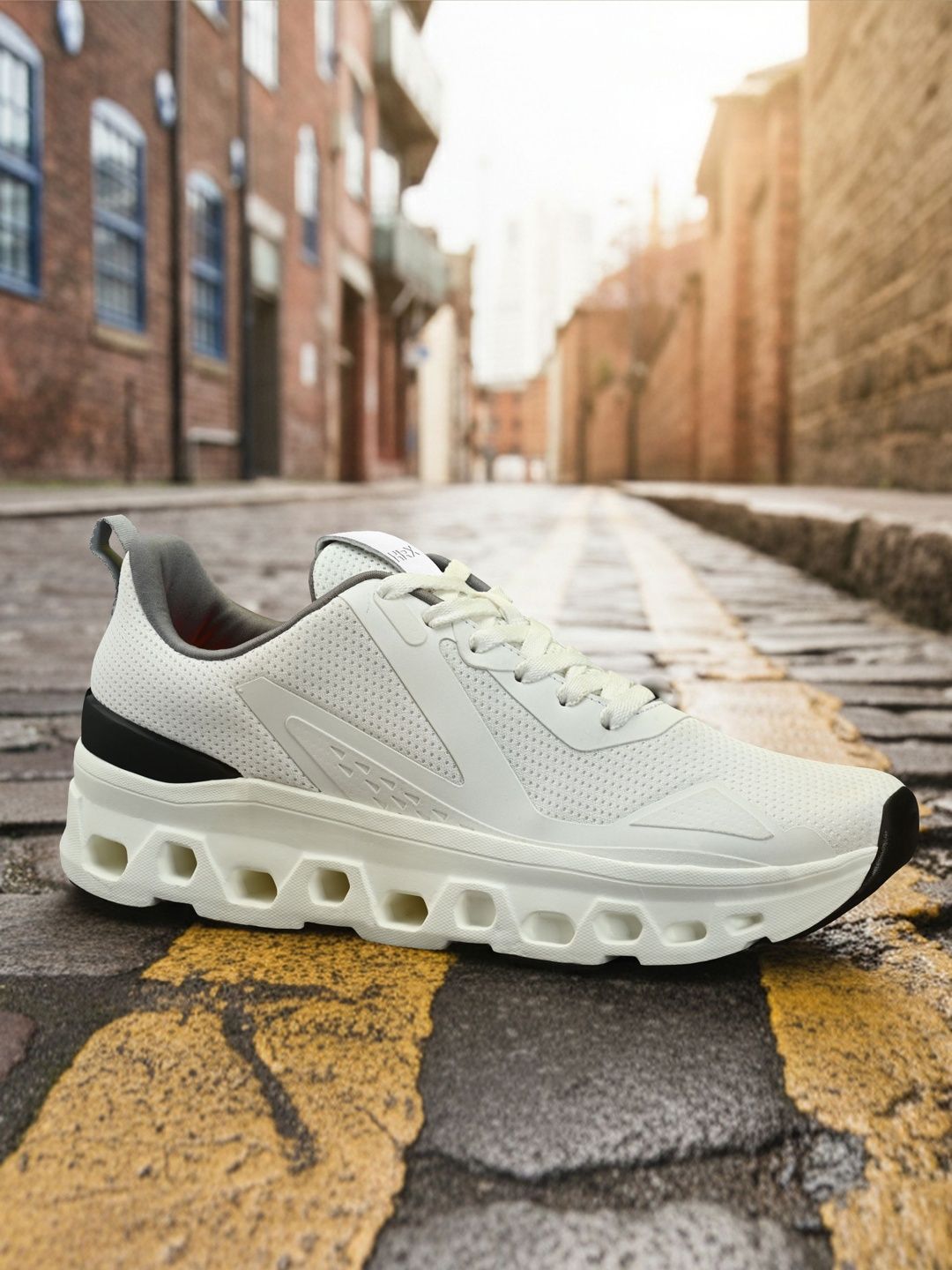 HRX by Hrithik Roshan Men Running Non-Marking Sports Shoes